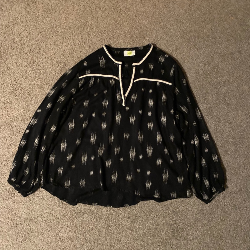 Sofrito Black & Cream Rayon Blouse